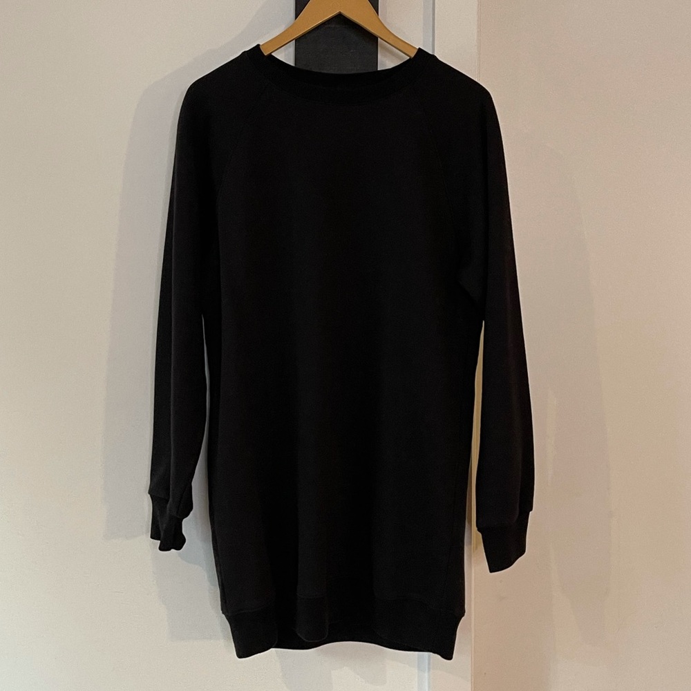 Aritzia Tna Long Sleeve Black T-Shirt Dress